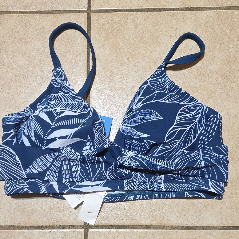 Cupshe Blue Leaf-Print Bikini Top with Solid Navy High-Waist Bottom - Picture 2 of 3